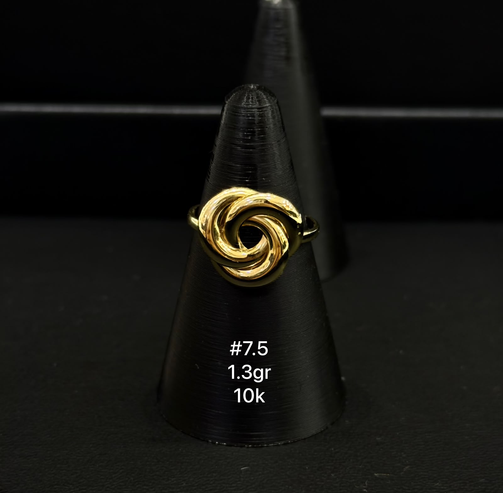 anillo de dama en oro de 10k