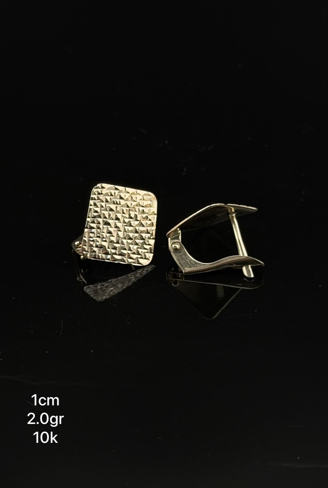 Arete huggies en oro de 10k