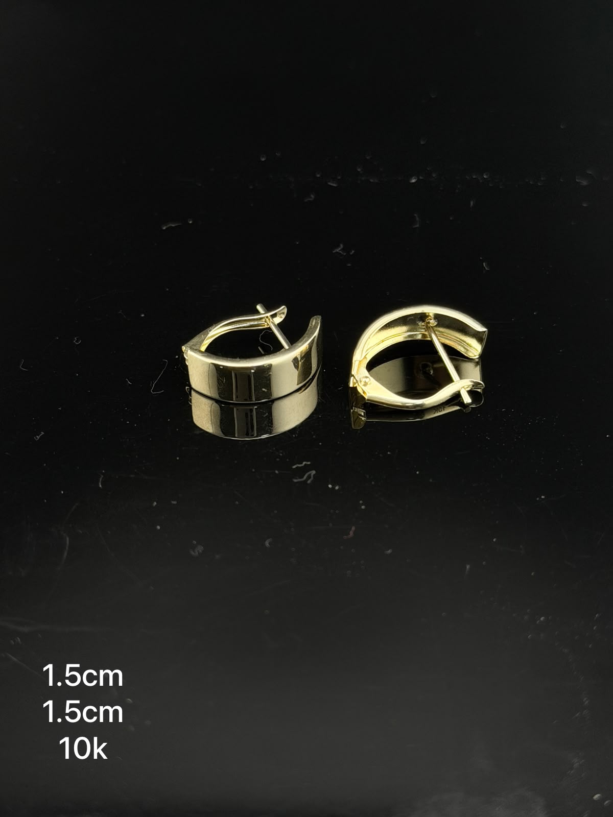 Arete huggies en oro de 10k