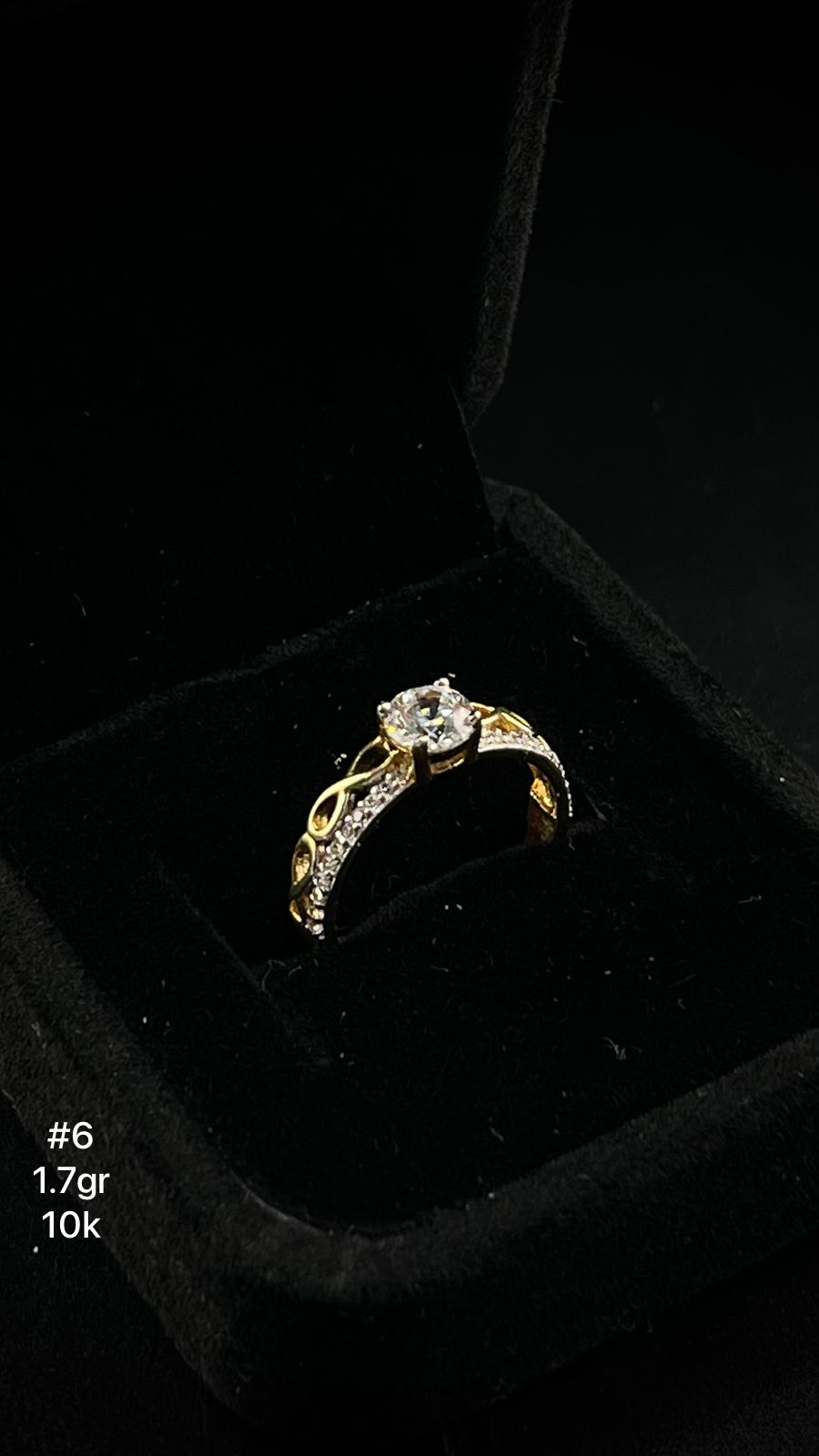 Anillo de compromiso en oro de 10k