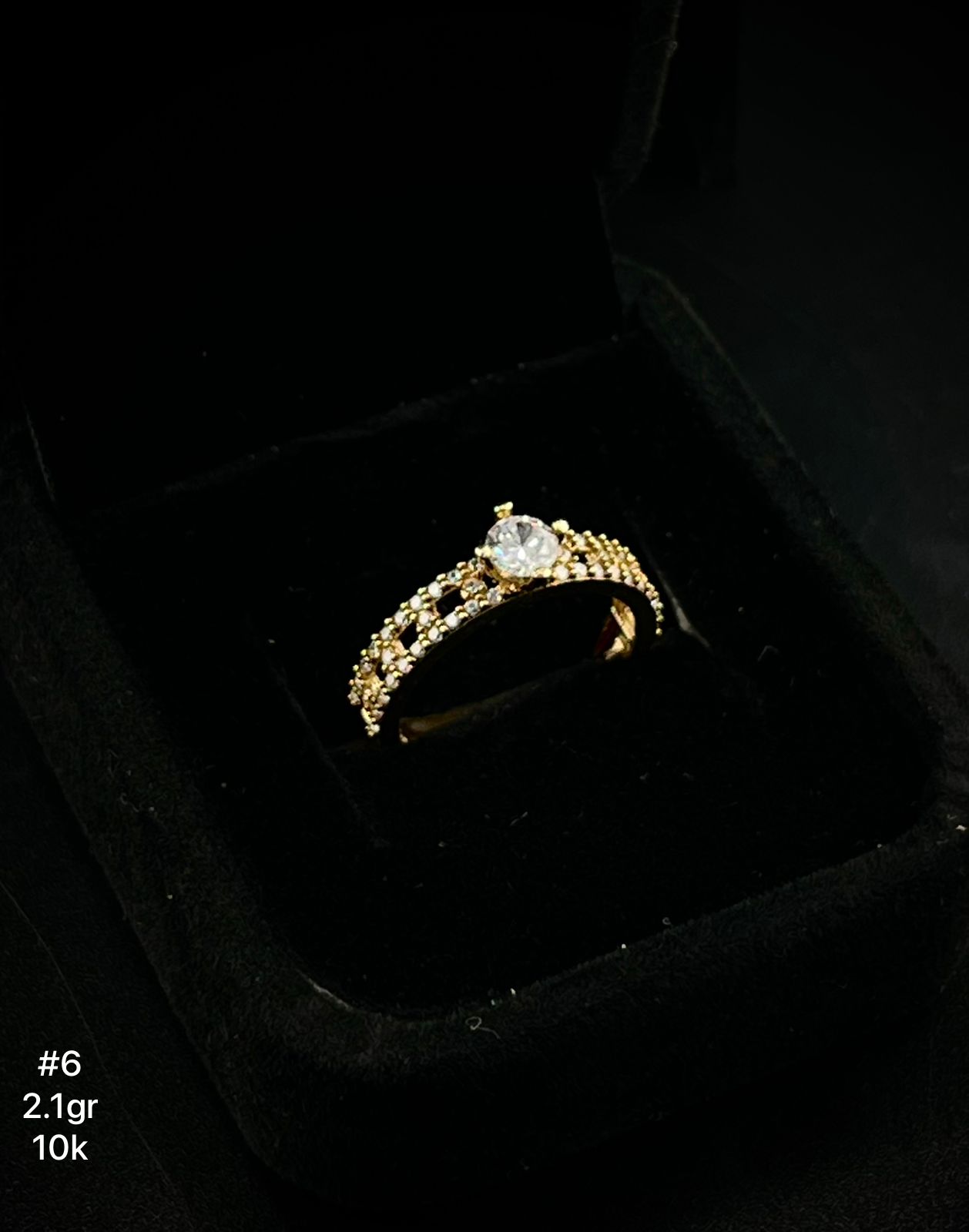 Anillo de compromiso en oro de 10k