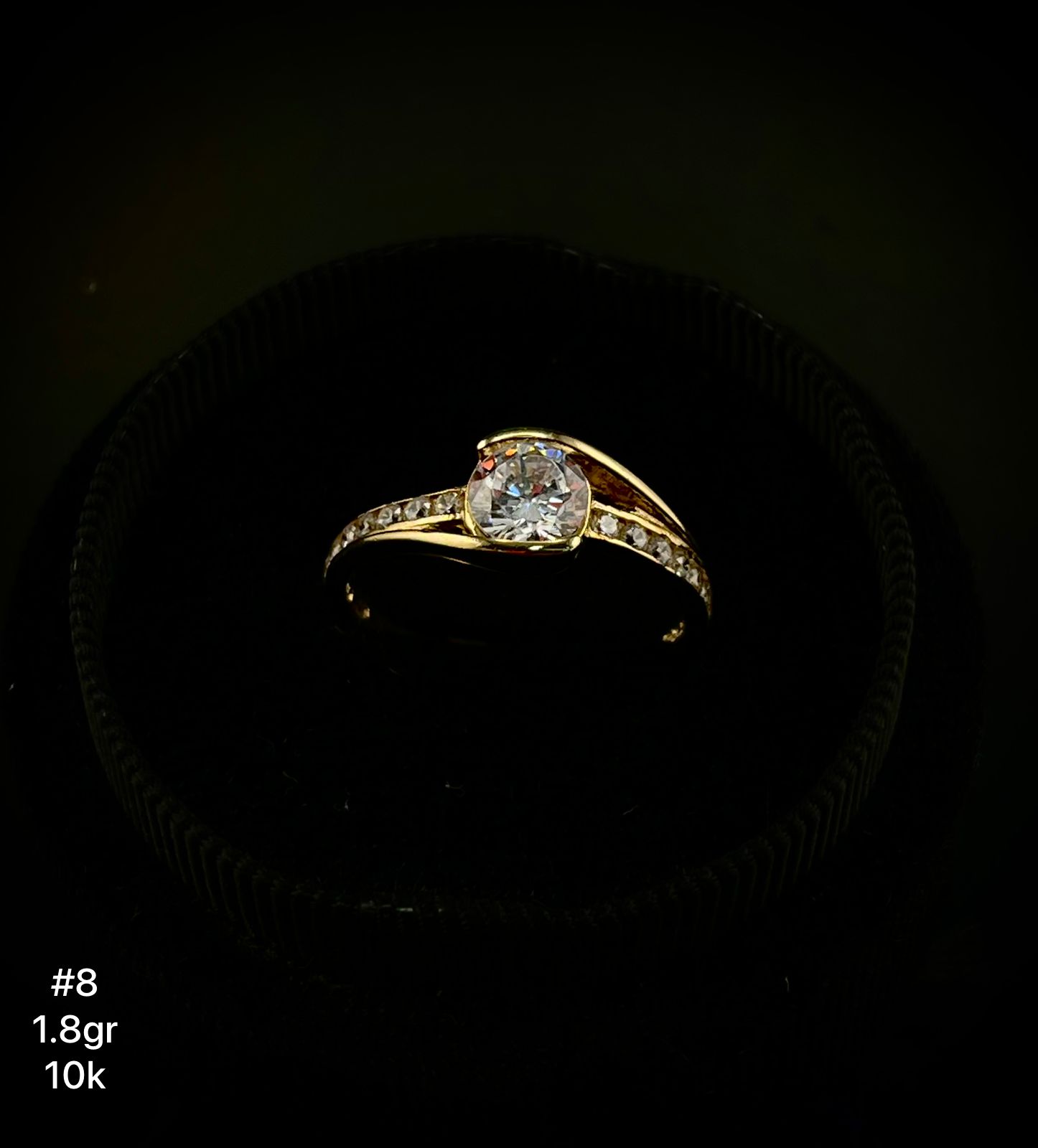 Anillo de compromiso en oro de 10k